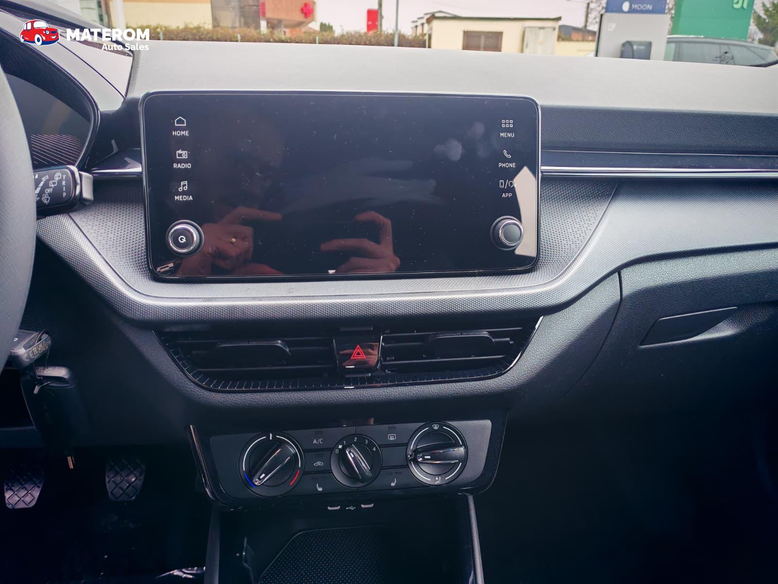 Skoda Fabia 1.0 Essence Fabia IV