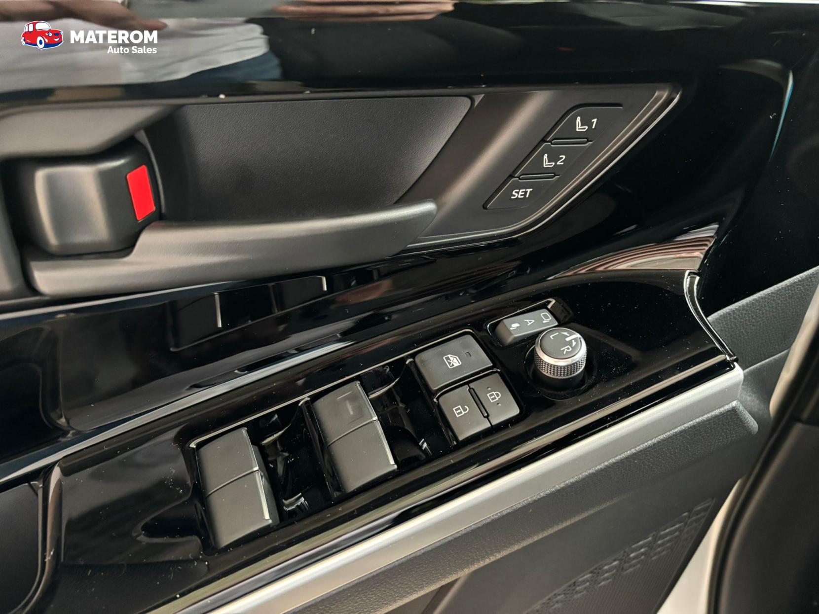 Toyota bB BZ4X LUXURY SOLAR EDITION