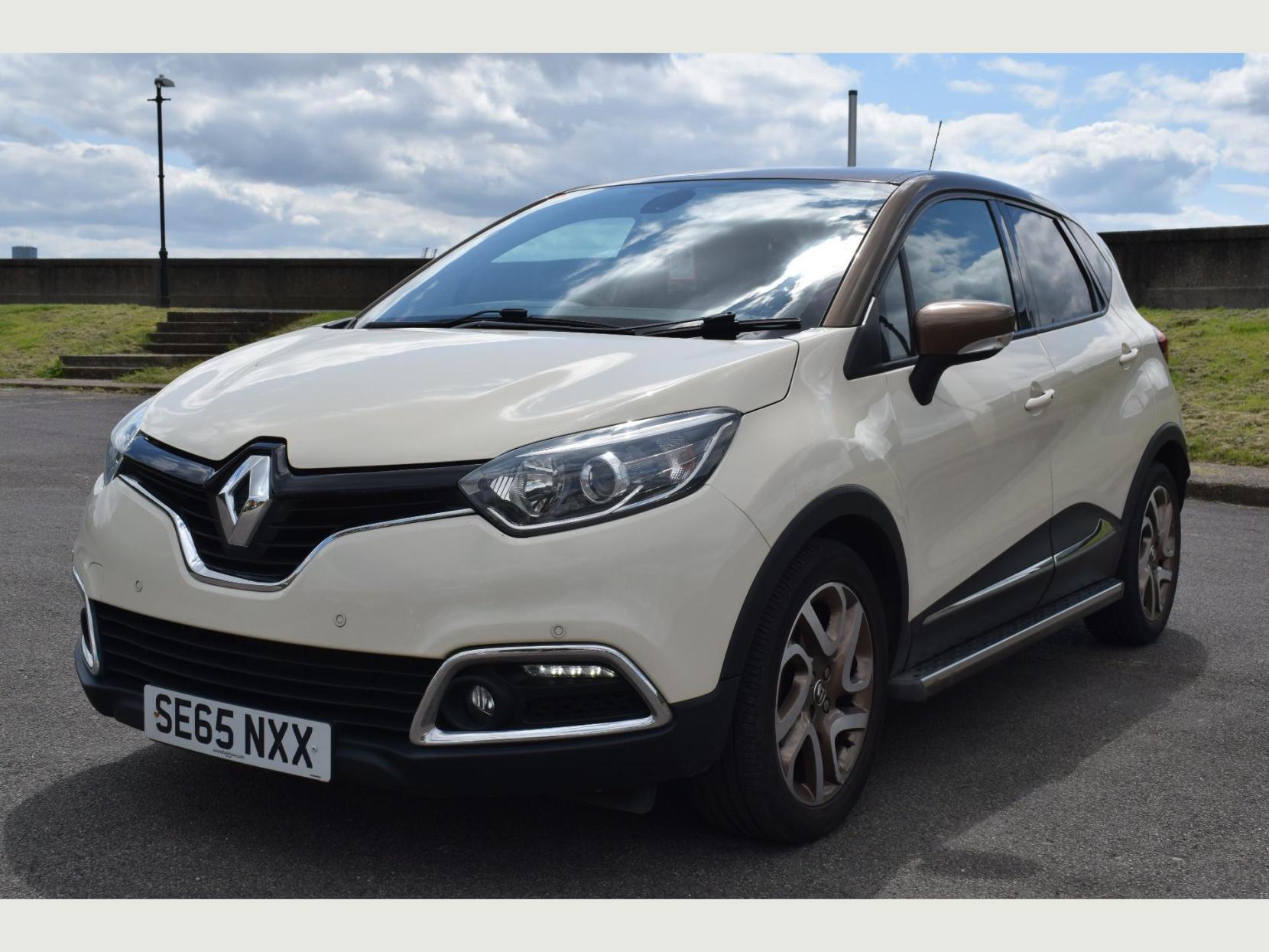 Renault Captur ICONIC NAV DCI