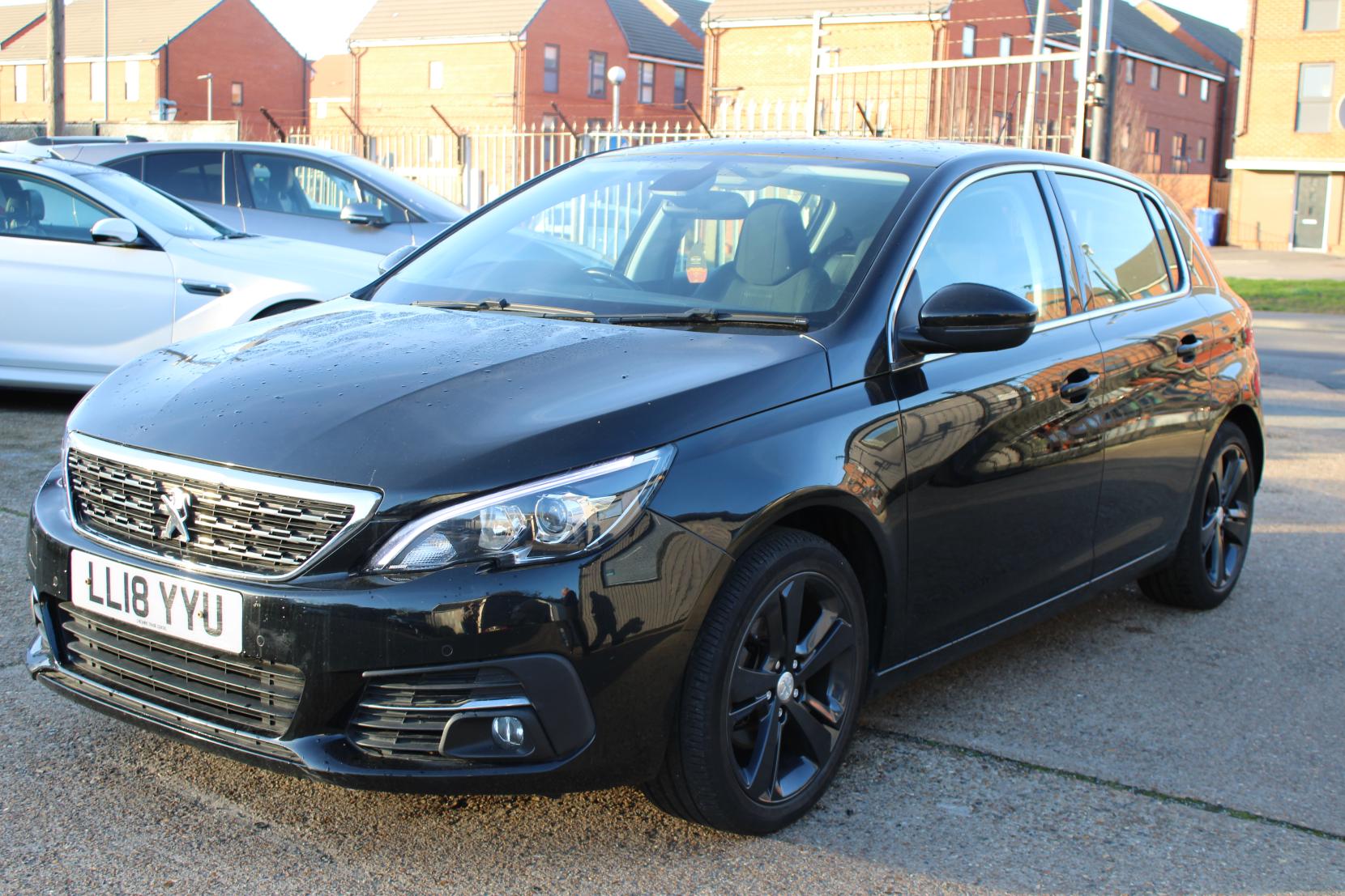 Peugeot 308 1.2 PureTech GPF Allure Hatchback 5dr Petrol Manual Euro 6 (s/s) (130 ps)