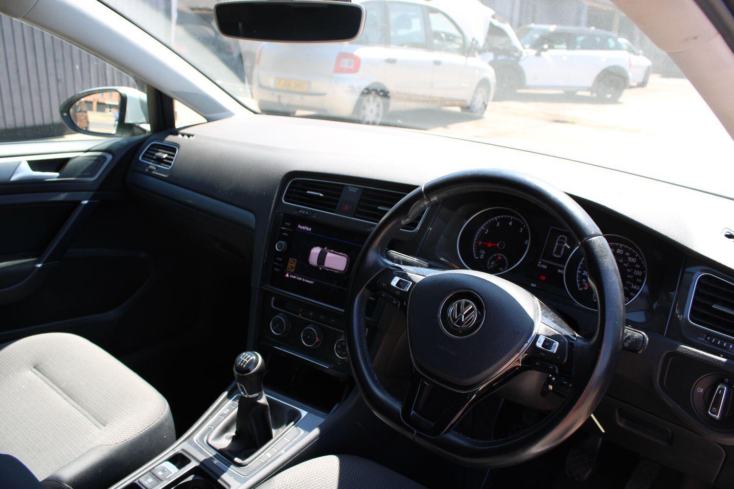 Volkswagen Golf 1.5 TSI EVO SE Nav