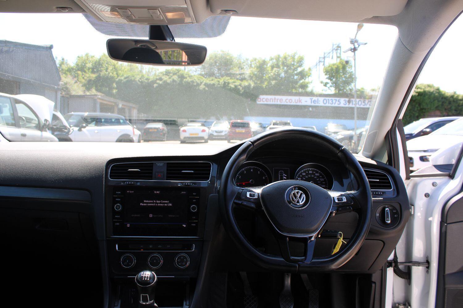 Volkswagen Golf 1.5 TSI EVO SE Nav