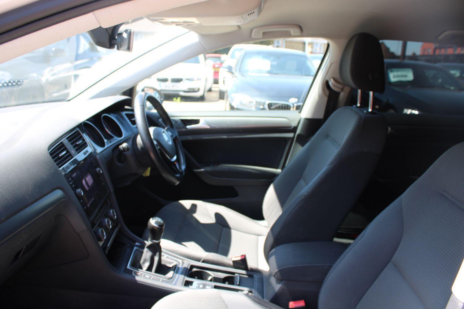 Volkswagen Golf 1.5 TSI EVO SE Nav