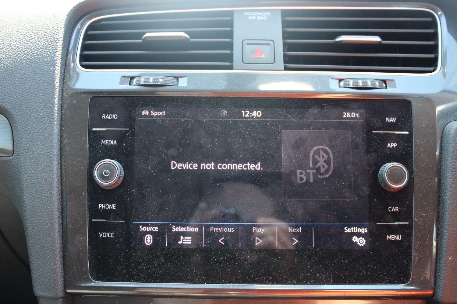 Volkswagen Golf 1.5 TSI EVO SE Nav