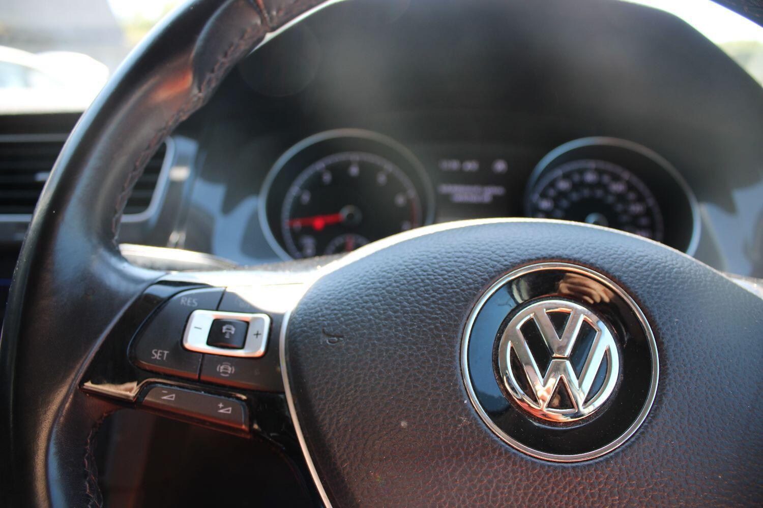 Volkswagen Golf 1.5 TSI EVO SE Nav