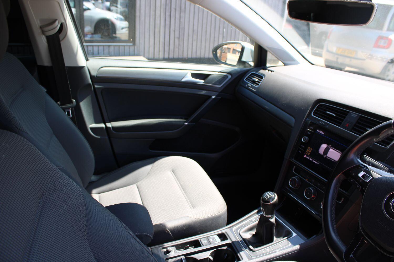 Volkswagen Golf 1.5 TSI EVO SE Nav