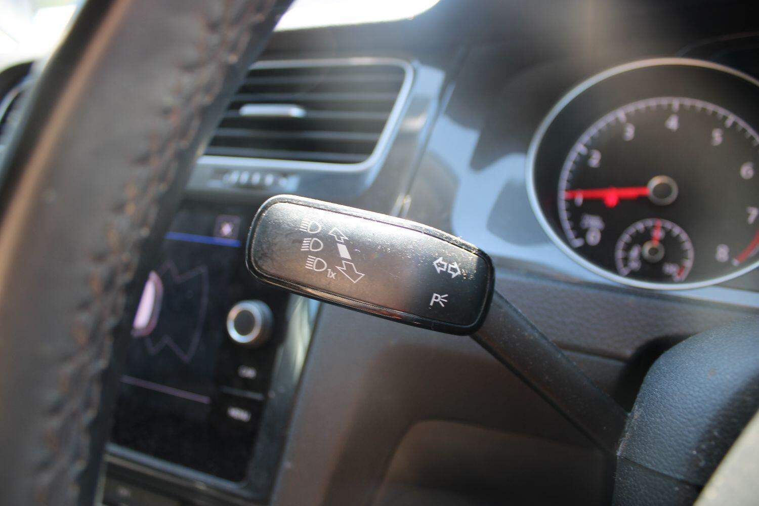Volkswagen Golf 1.5 TSI EVO SE Nav