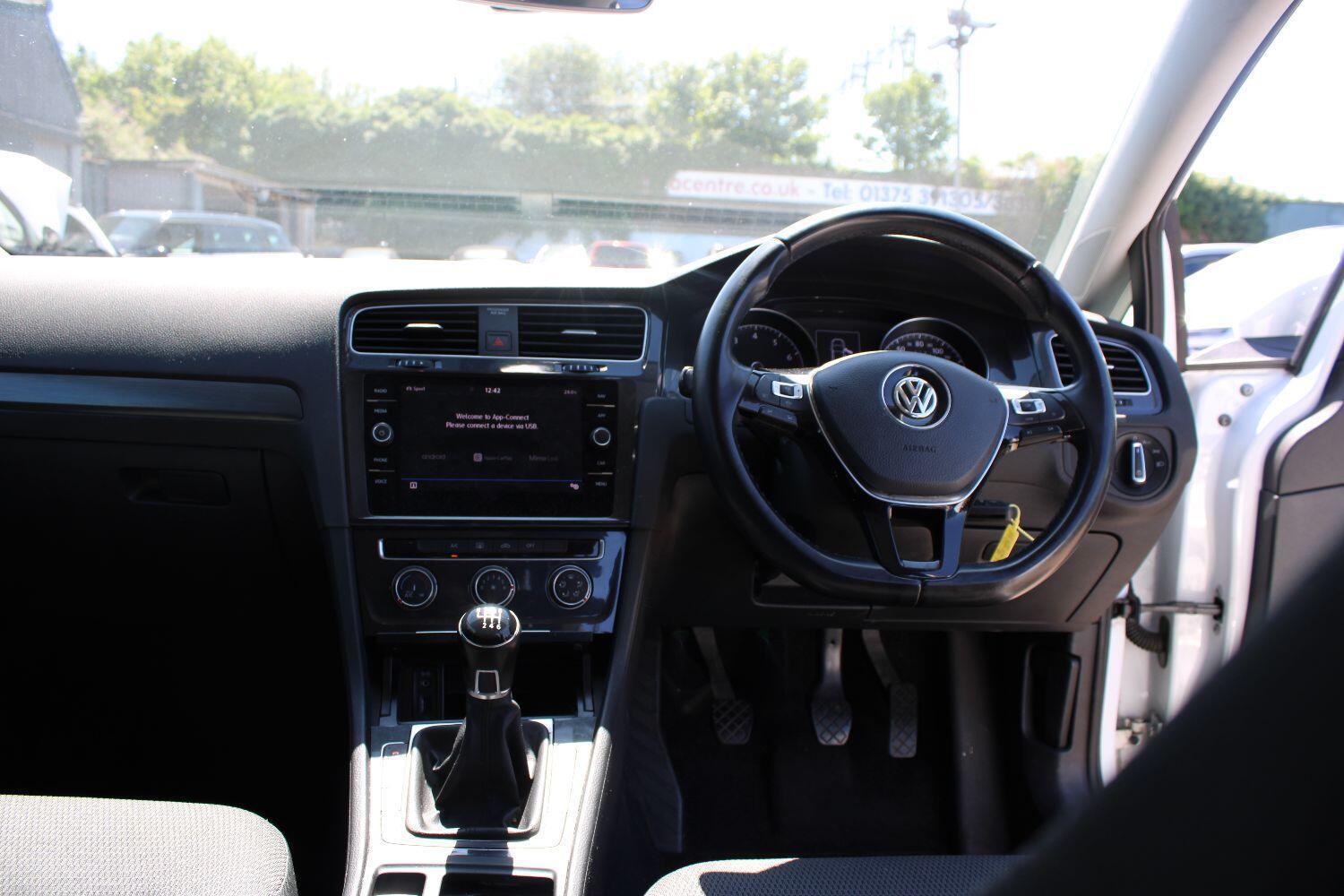 Volkswagen Golf 1.5 TSI EVO SE Nav