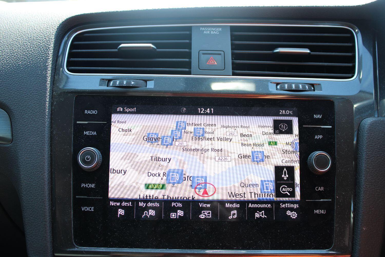 Volkswagen Golf 1.5 TSI EVO SE Nav