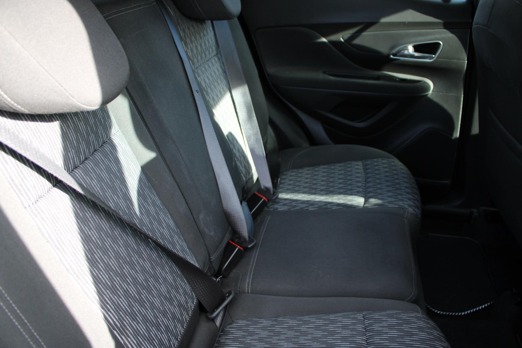 Vauxhall Mokka 1.4i Turbo Tech Line SUV 5dr Petrol Manual 2WD Euro 6 (s/s) (140 ps)