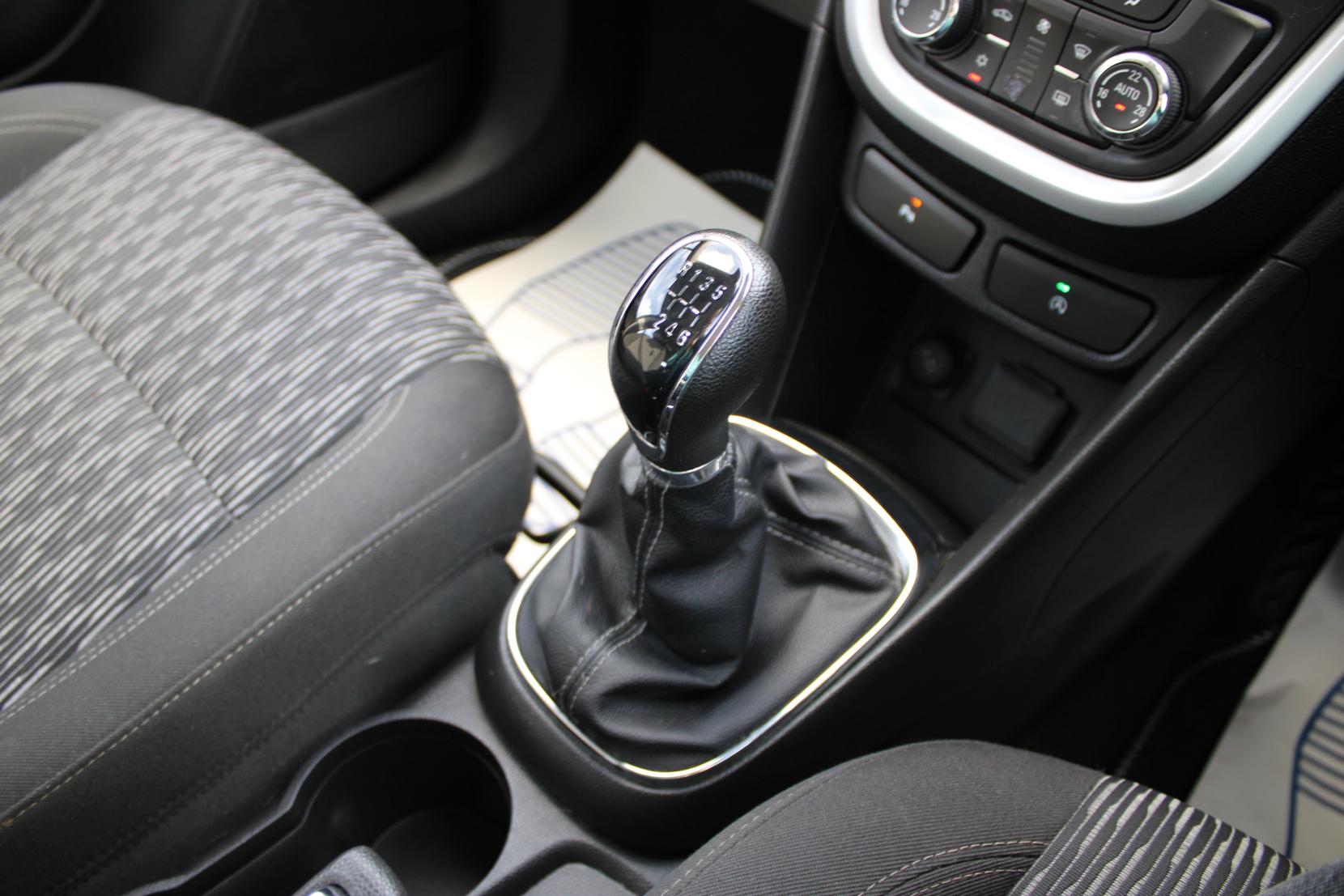 Vauxhall Mokka 1.4i Turbo Tech Line SUV 5dr Petrol Manual 2WD Euro 6 (s/s) (140 ps)