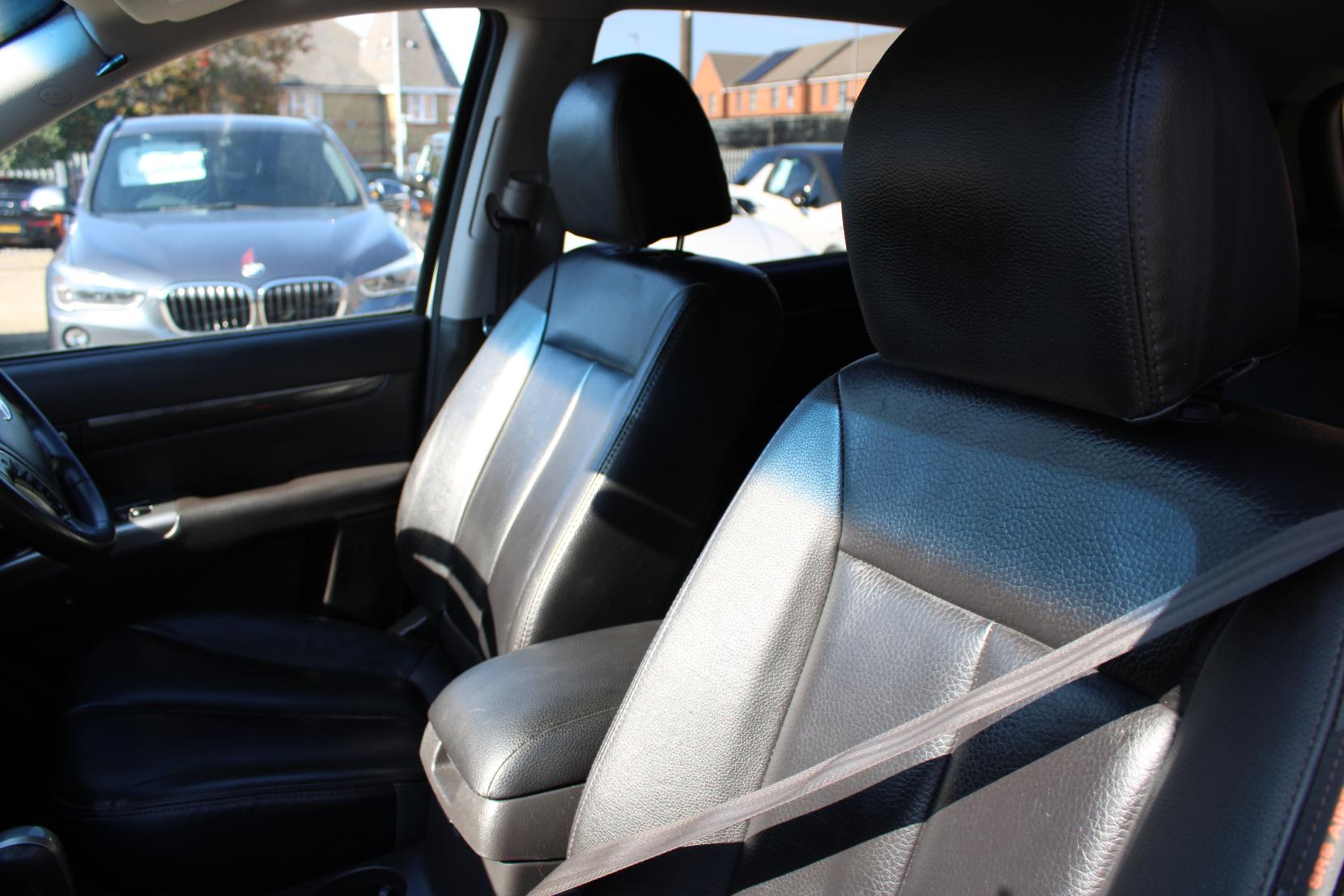 Hyundai Santa Fe 2.2 CRDi Premium SUV 5dr Diesel Auto 4WD Euro 5 (5 seat) (194 bhp)