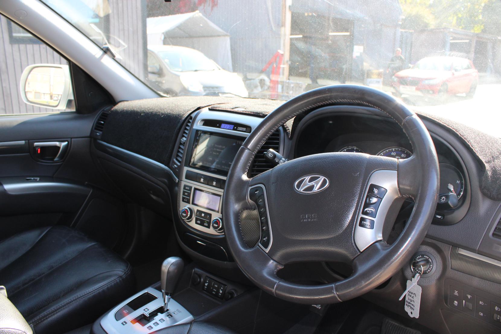 Hyundai Santa Fe 2.2 CRDi Premium SUV 5dr Diesel Auto 4WD Euro 5 (5 seat) (194 bhp)