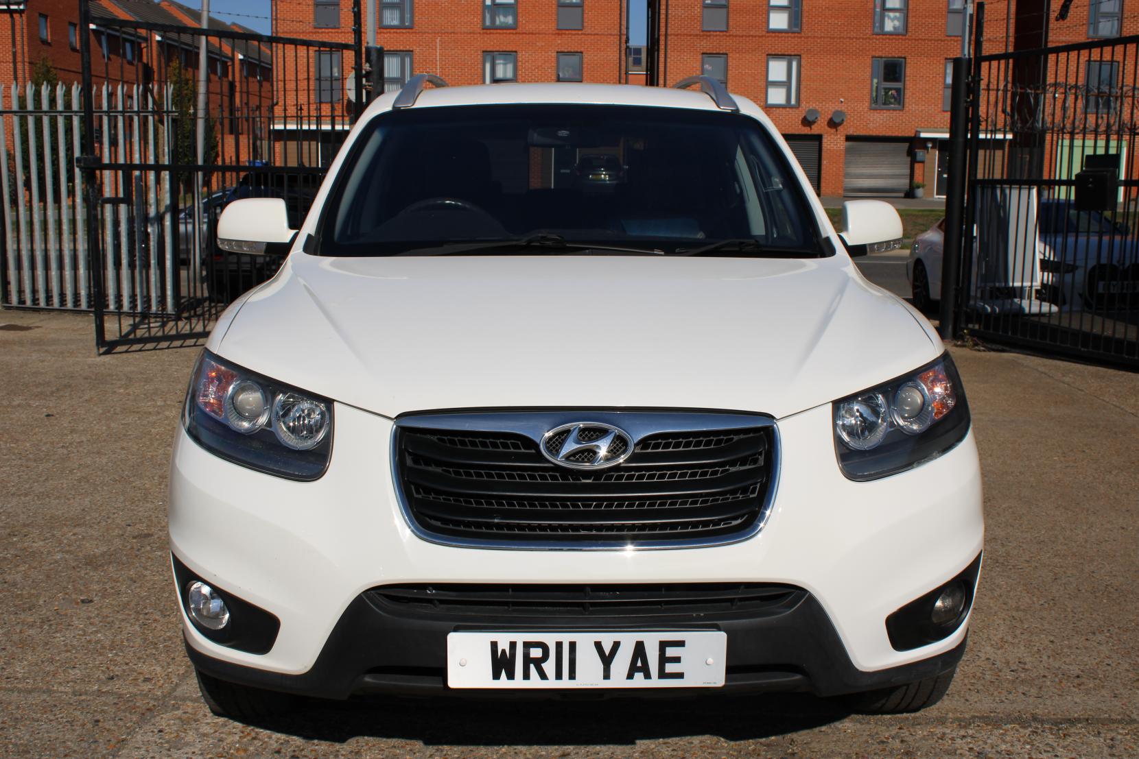 Hyundai Santa Fe 2.2 CRDi Premium SUV 5dr Diesel Auto 4WD Euro 5 (5 seat) (194 bhp)