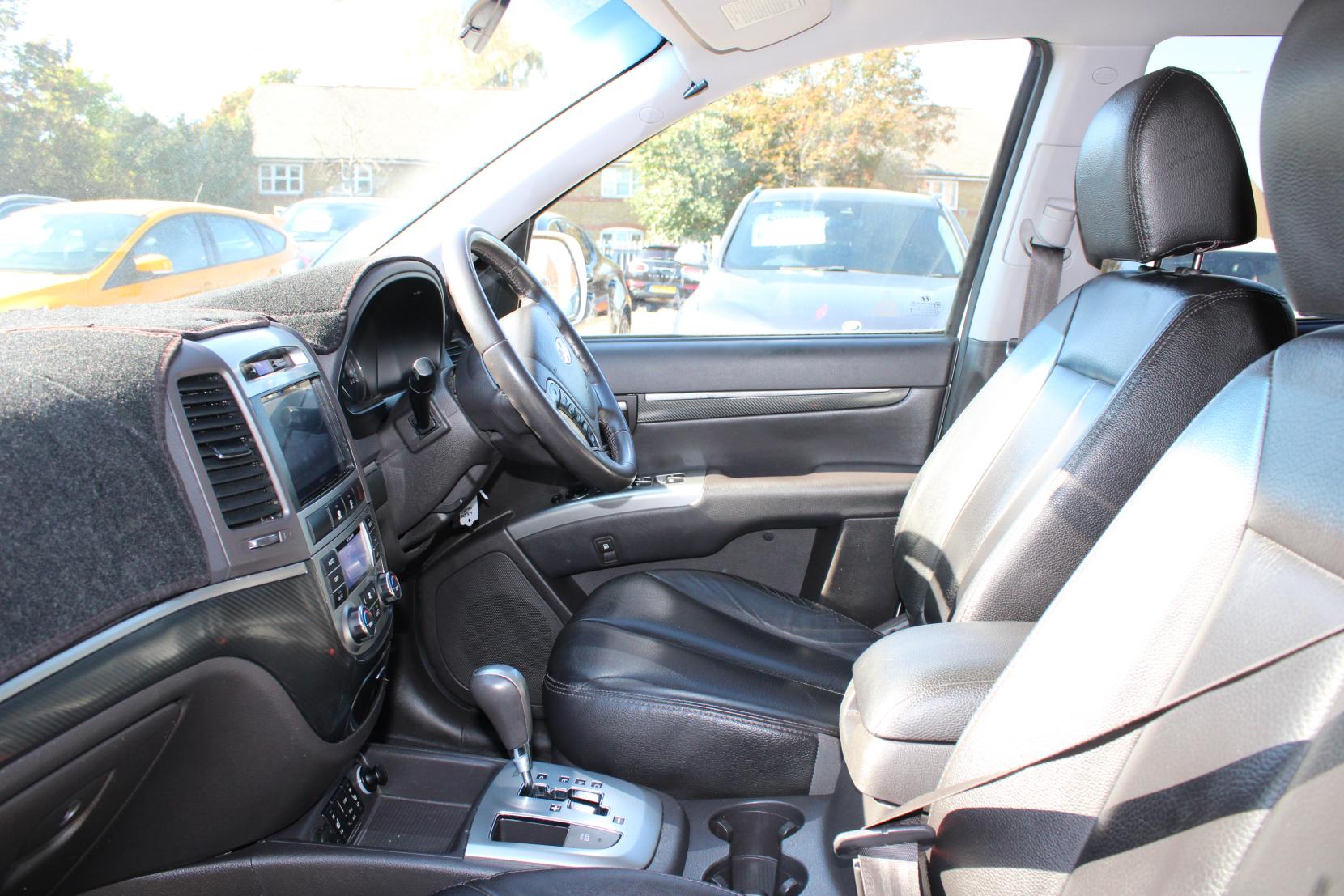Hyundai Santa Fe 2.2 CRDi Premium SUV 5dr Diesel Auto 4WD Euro 5 (5 seat) (194 bhp)