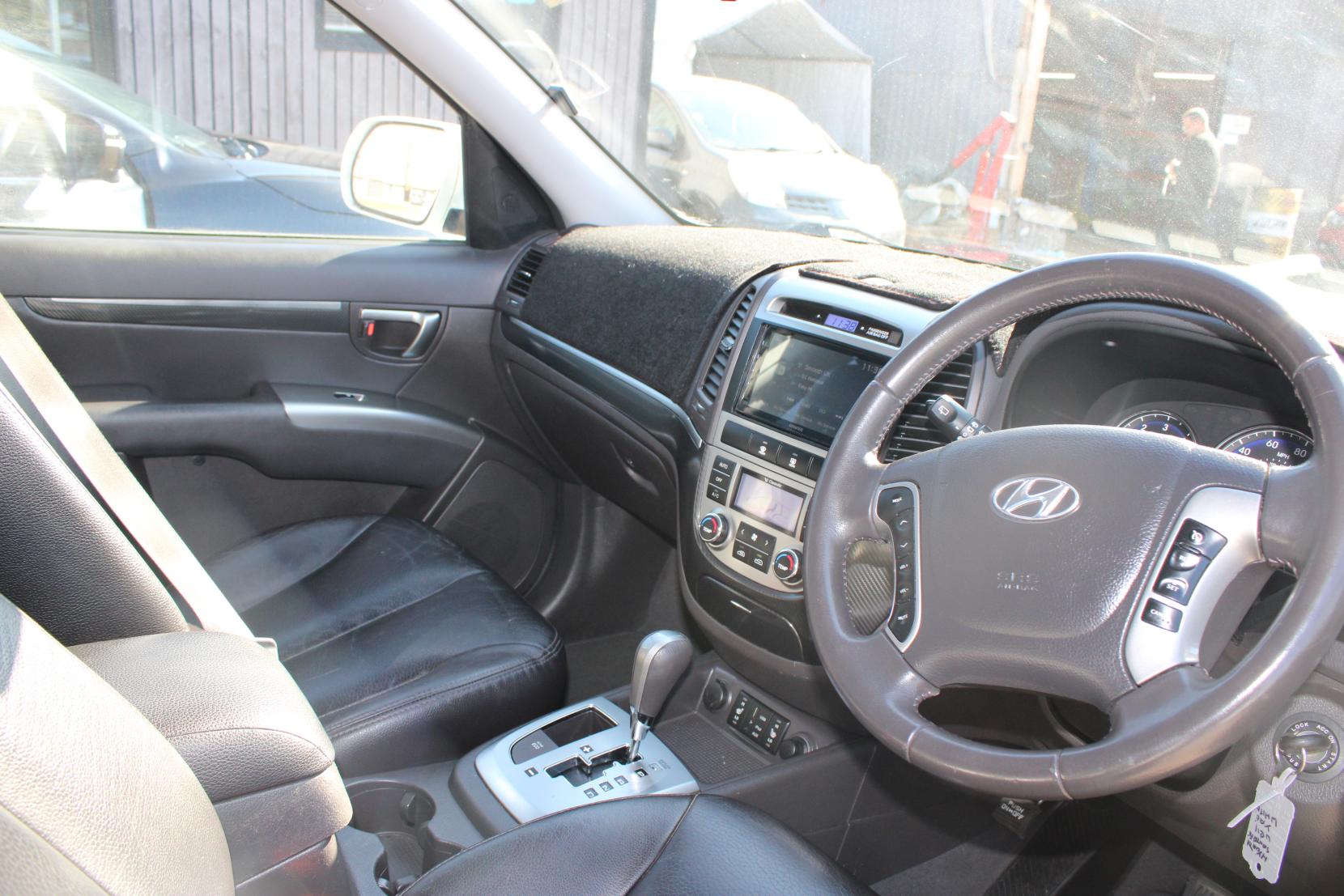 Hyundai Santa Fe 2.2 CRDi Premium SUV 5dr Diesel Auto 4WD Euro 5 (5 seat) (194 bhp)