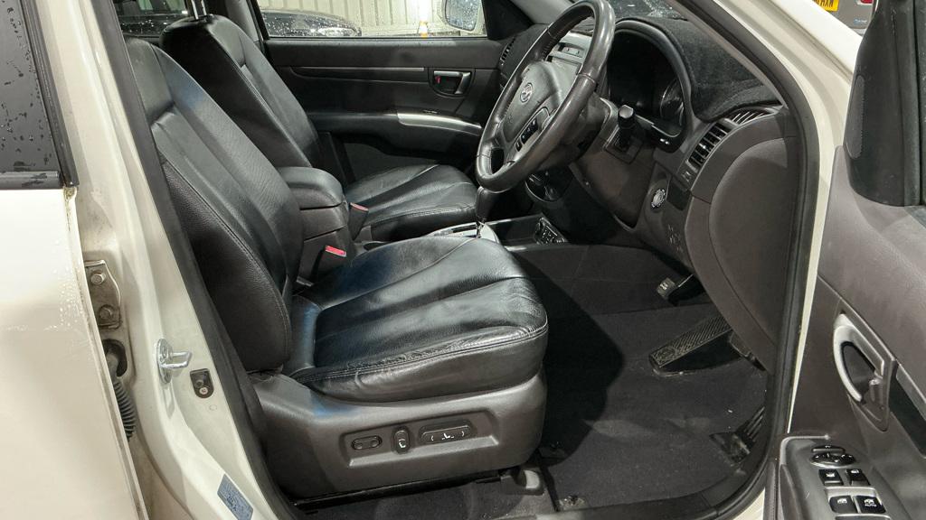 Hyundai Santa Fe 2.2 CRDi Premium SUV 5dr Diesel Auto 4WD Euro 5 (5 seat) (194 bhp)