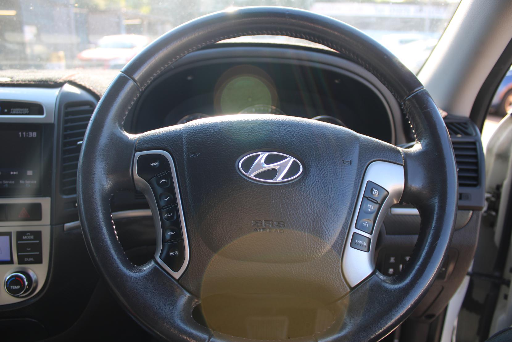 Hyundai Santa Fe 2.2 CRDi Premium SUV 5dr Diesel Auto 4WD Euro 5 (5 seat) (194 bhp)