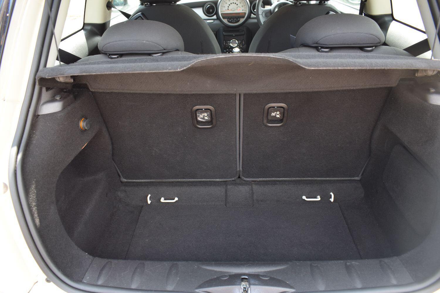 MINI Hatch 1.6 Cooper D Hatch