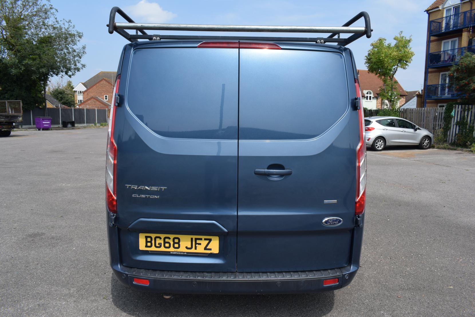 Ford Transit Custom 2.0 300 EcoBlue Limited Panel Van 5dr Diesel Manual L2 H1 Euro 6 (130 ps)