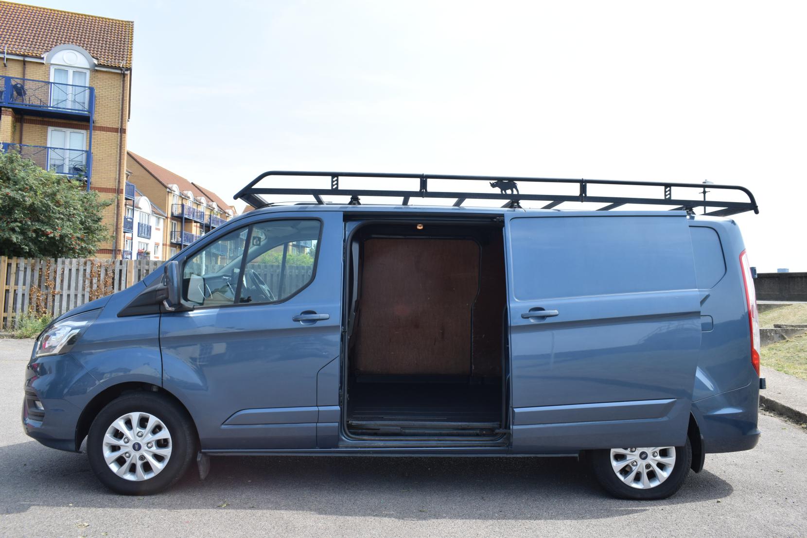 Ford Transit Custom 2.0 300 EcoBlue Limited Panel Van 5dr Diesel Manual L2 H1 Euro 6 (130 ps)