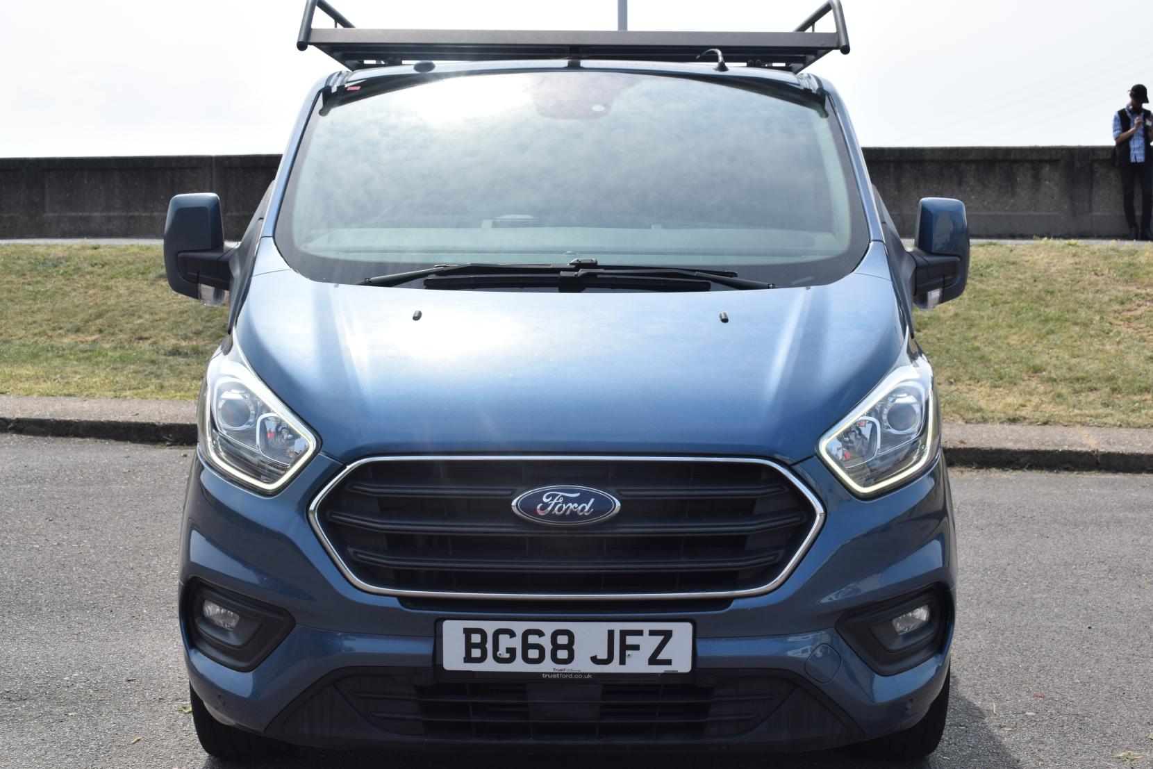 Ford Transit Custom 2.0 300 EcoBlue Limited Panel Van 5dr Diesel Manual L2 H1 Euro 6 (130 ps)