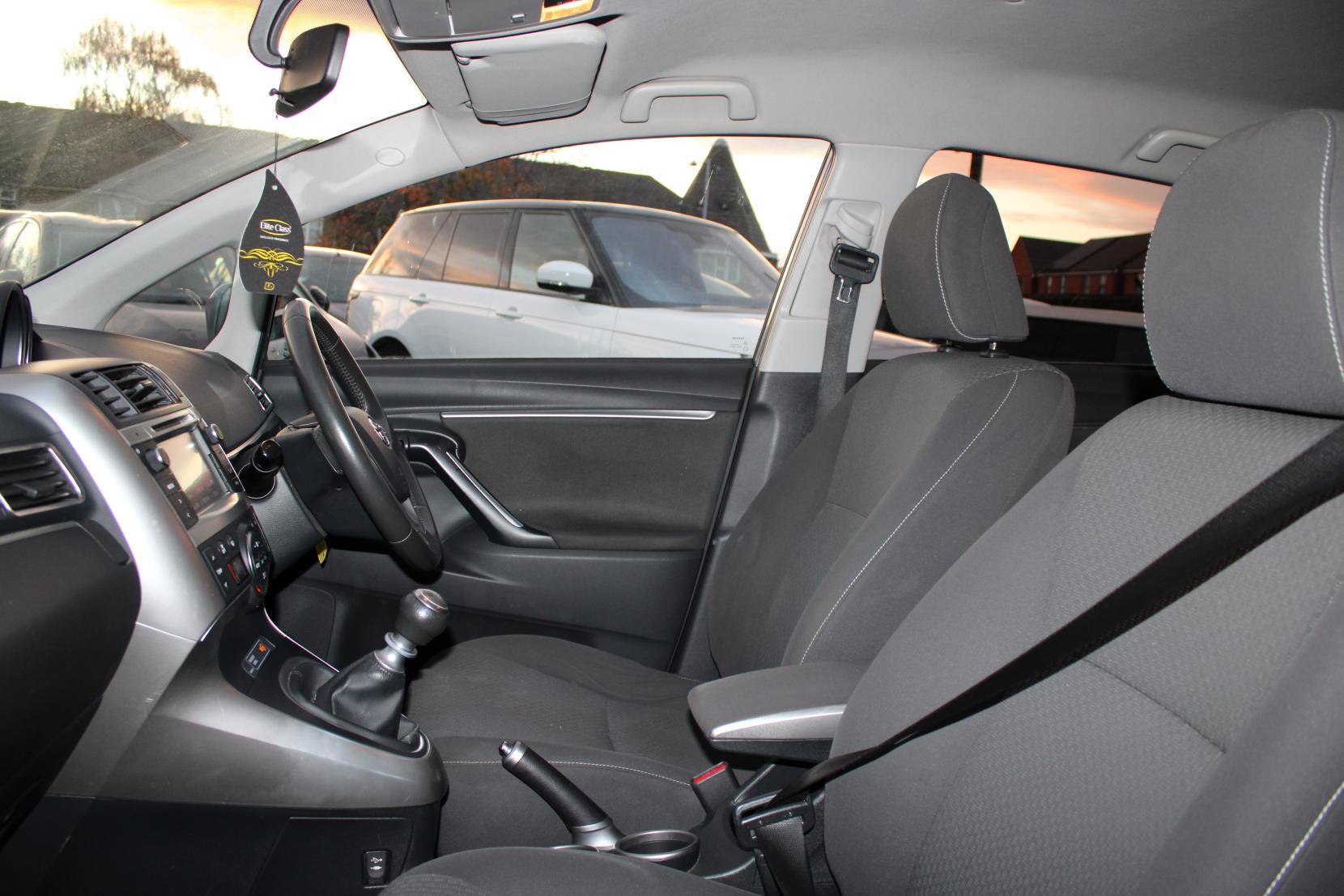 Toyota Verso 1.6 V-Matic Icon MPV 5dr Petrol Manual Euro 5 Euro 5 (132 ps)