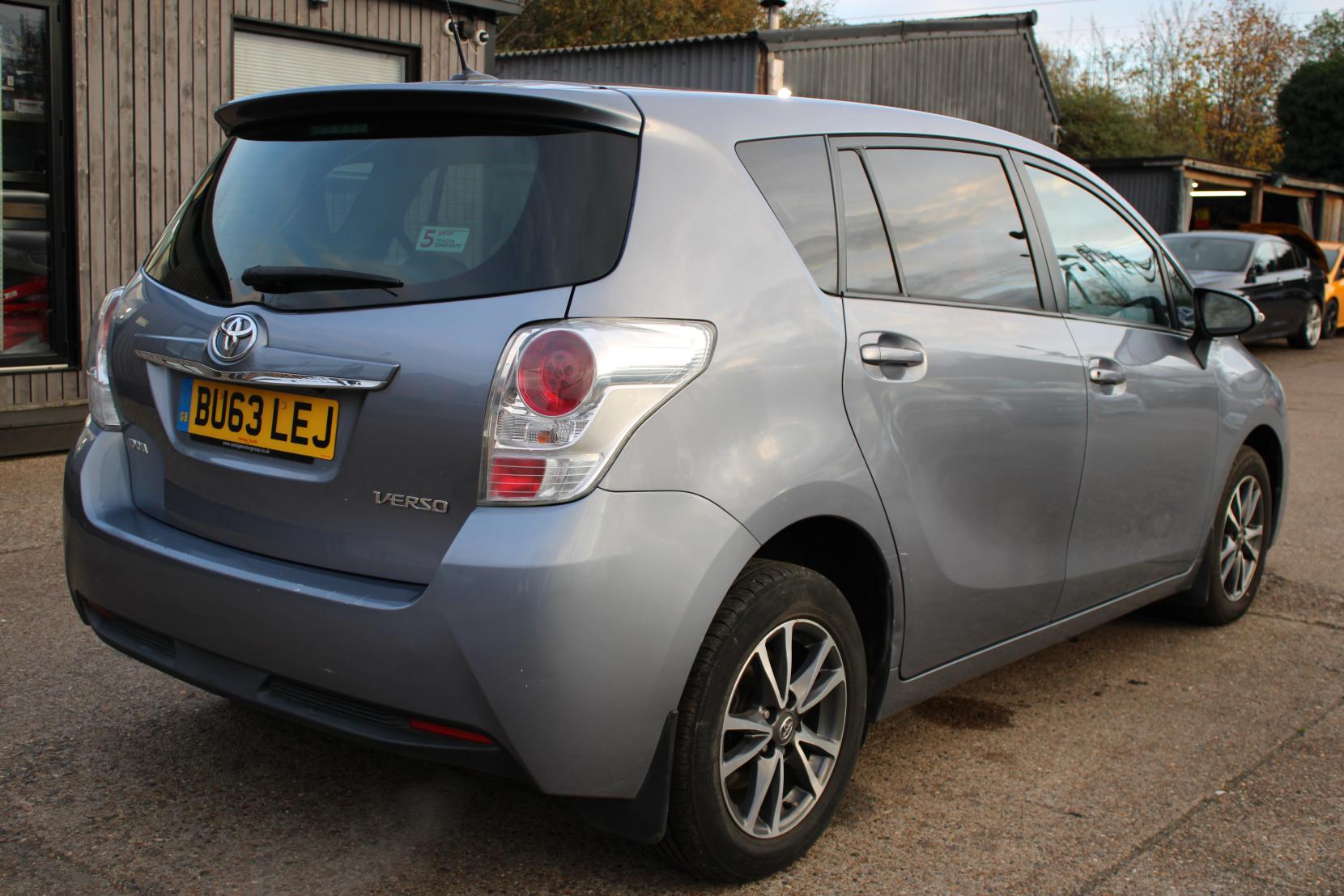 Toyota Verso 1.6 V-Matic Icon MPV 5dr Petrol Manual Euro 5 Euro 5 (132 ps)