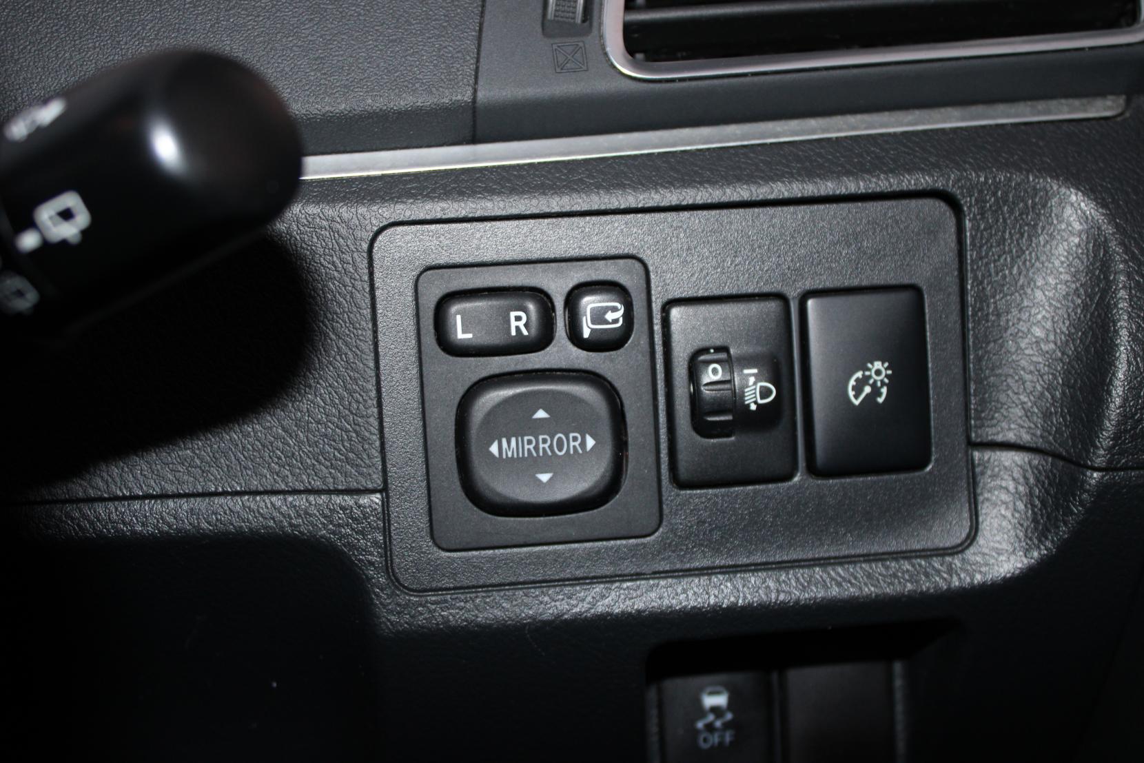 Toyota Verso 1.6 V-Matic Icon MPV 5dr Petrol Manual Euro 5 Euro 5 (132 ps)