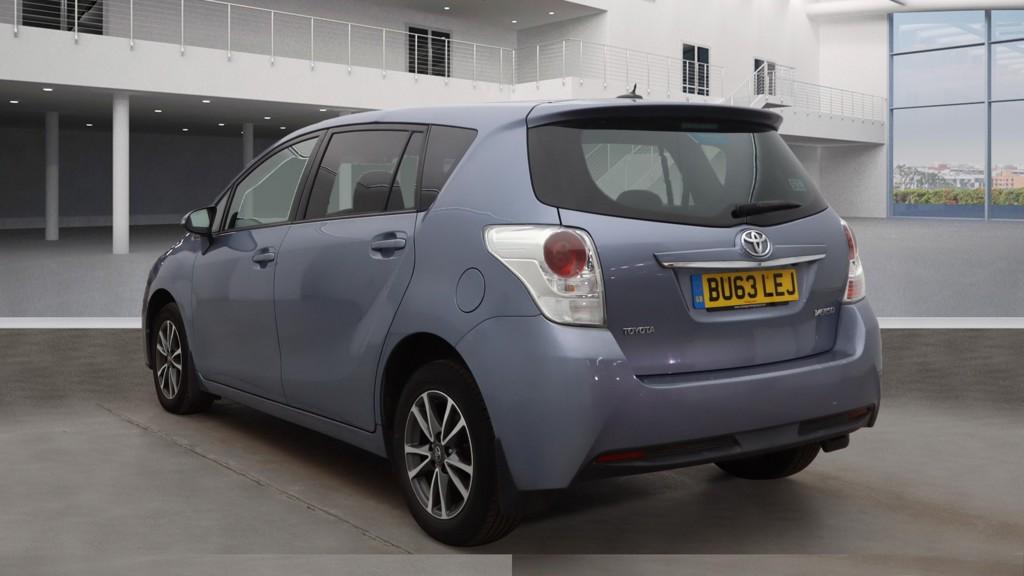 Toyota Verso 1.6 V-Matic Icon MPV 5dr Petrol Manual Euro 5 Euro 5 (132 ps)