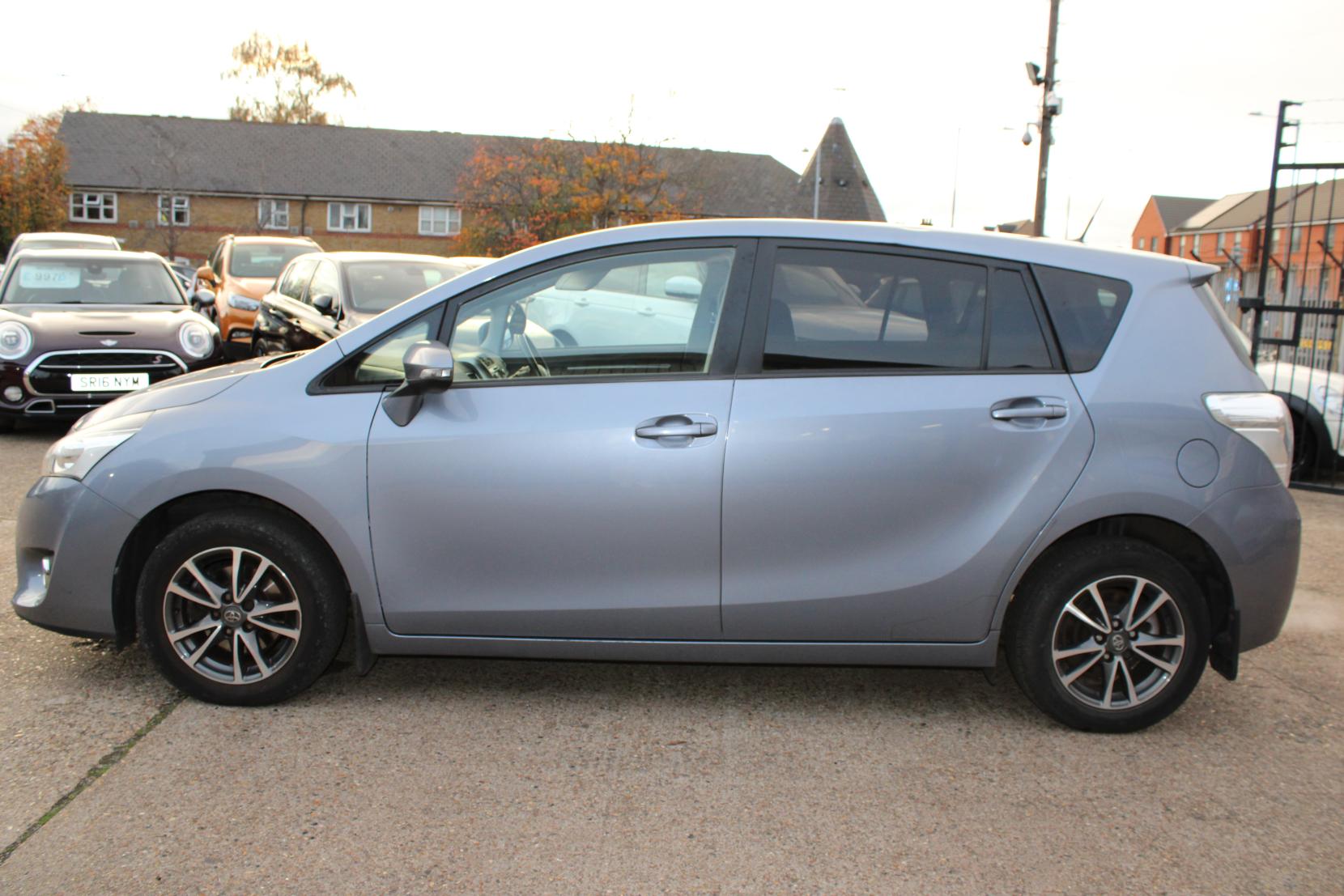 Toyota Verso 1.6 V-Matic Icon MPV 5dr Petrol Manual Euro 5 Euro 5 (132 ps)