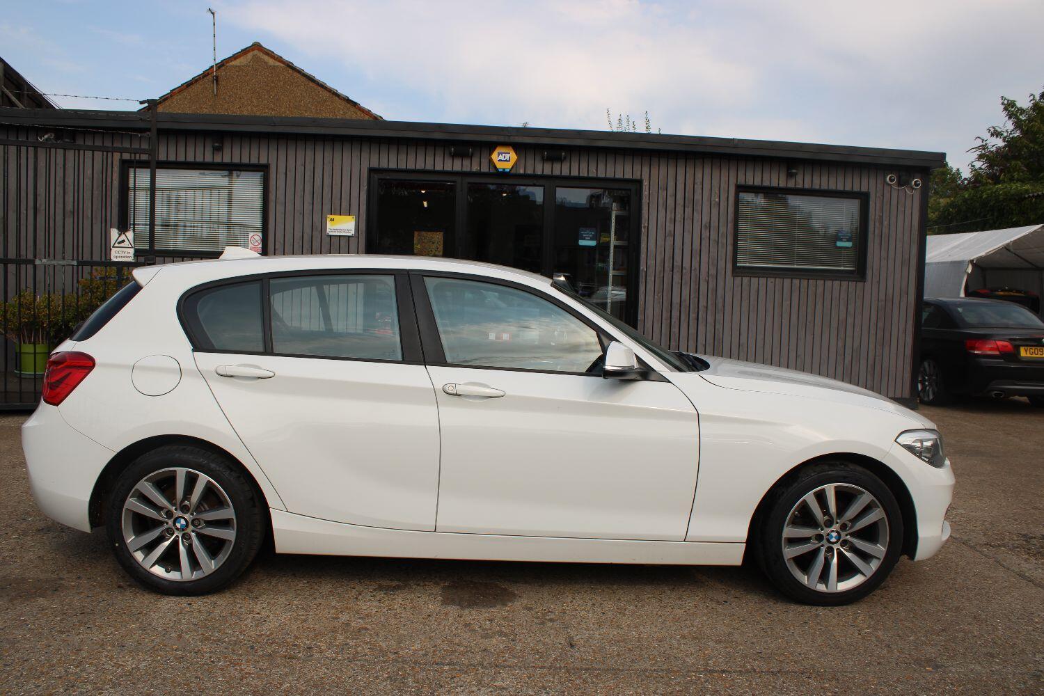 BMW 1 SERIES 1.5 118i Sport 5-door