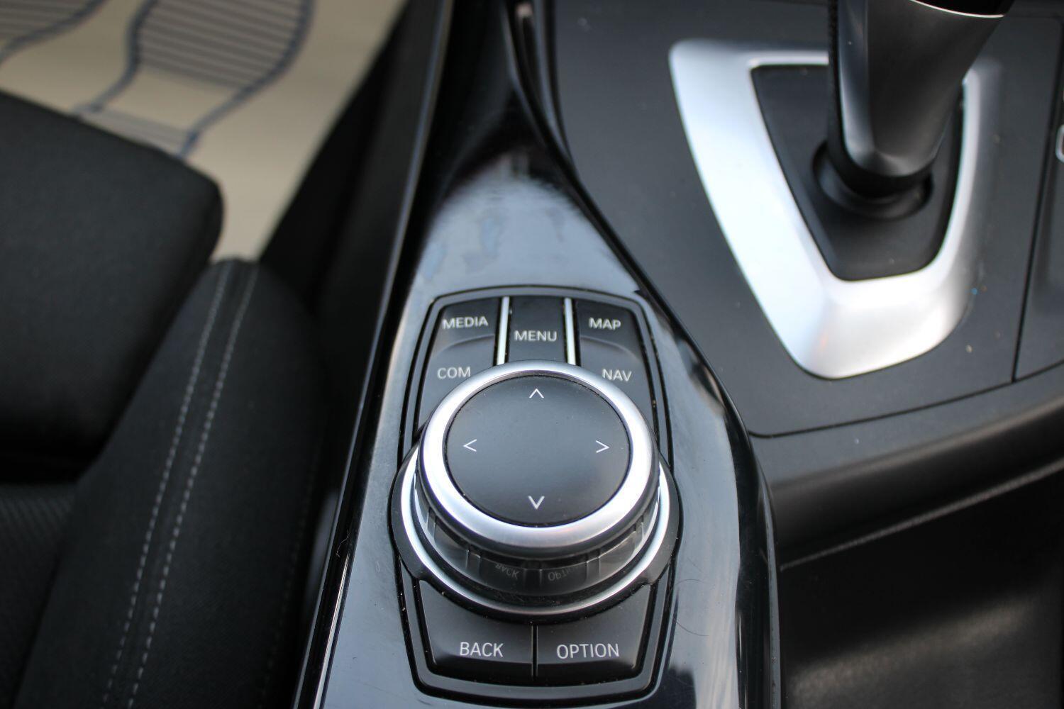 BMW 1 SERIES 1.5 118i Sport 5-door
