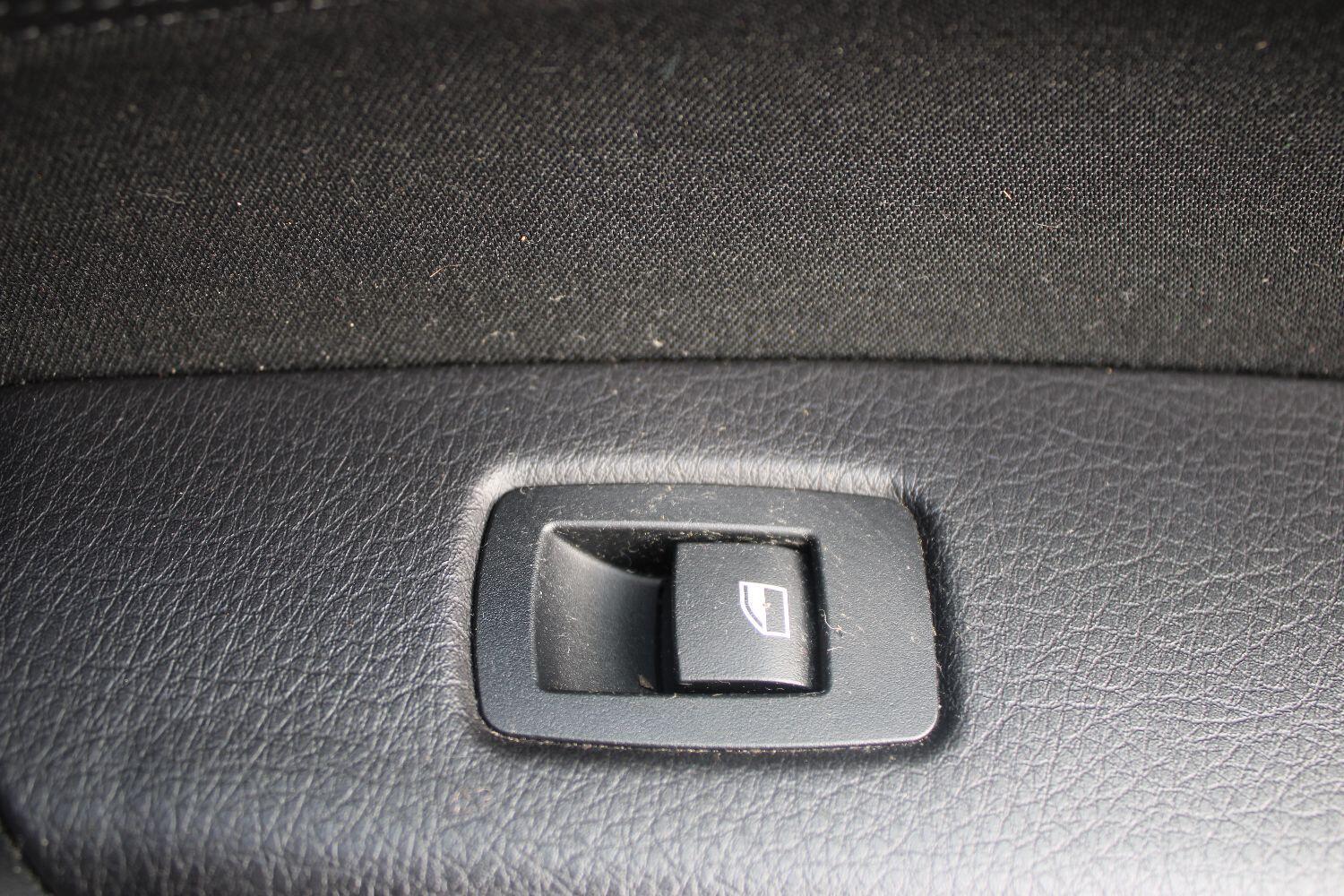 BMW 1 SERIES 1.5 118i Sport 5-door