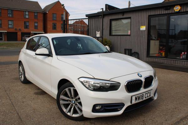 BMW 1 SERIES 1.5 118i Sport 5-door