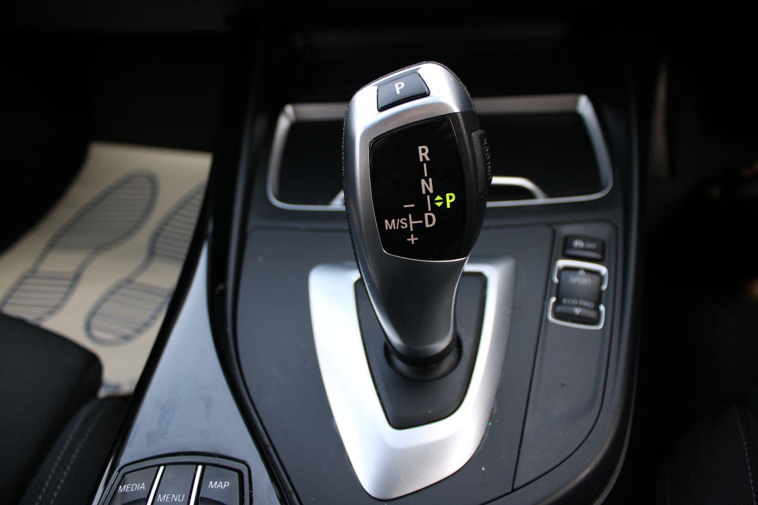 BMW 1 SERIES 1.5 118i Sport 5-door