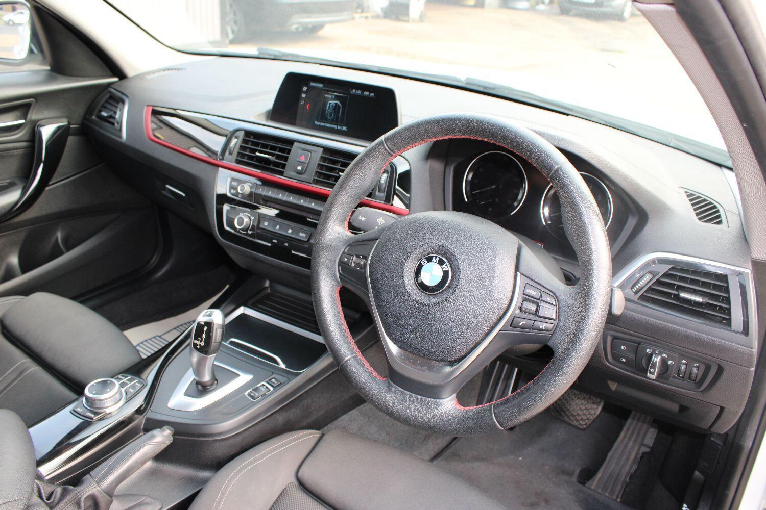 BMW 1 SERIES 1.5 118i Sport 5-door