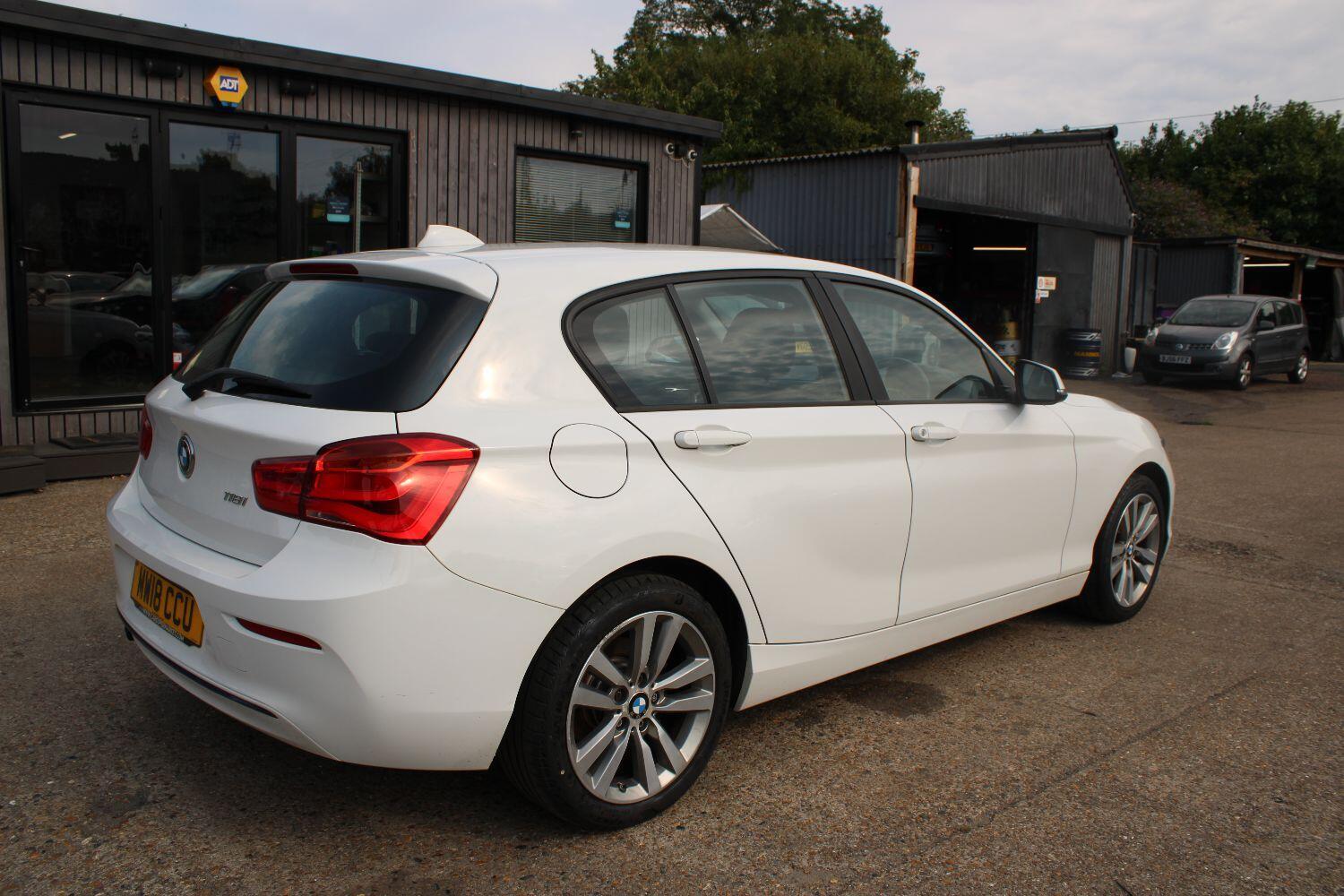 BMW 1 SERIES 1.5 118i Sport 5-door