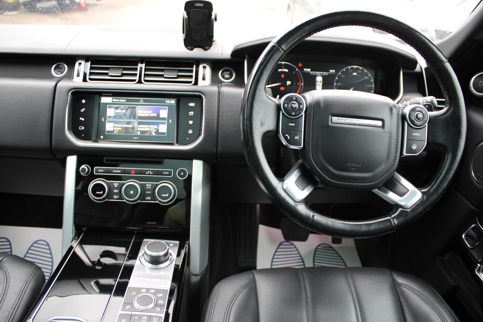 Land Rover Range Rover 3.0 TD V6 Vogue SUV 5dr Diesel Auto 4WD Euro 6 (s/s) (258 ps)