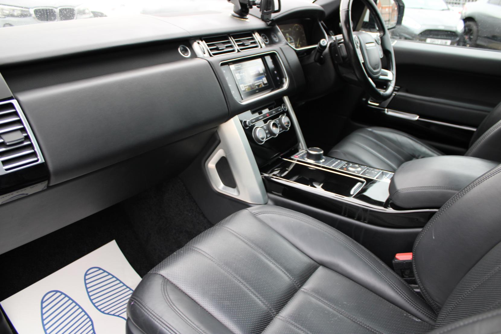 Land Rover Range Rover 3.0 TD V6 Vogue SUV 5dr Diesel Auto 4WD Euro 6 (s/s) (258 ps)