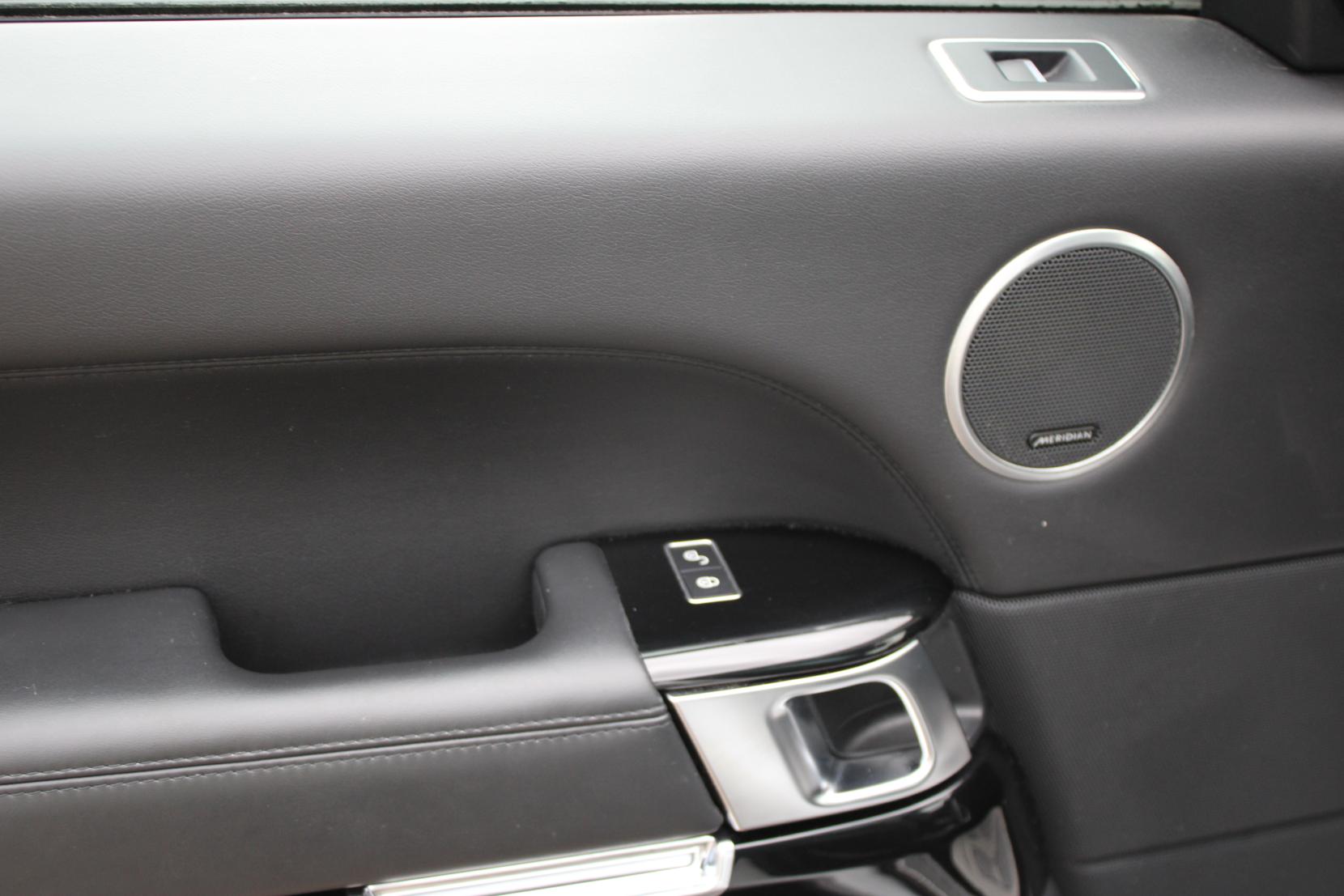 Land Rover Range Rover 3.0 TD V6 Vogue SUV 5dr Diesel Auto 4WD Euro 6 (s/s) (258 ps)