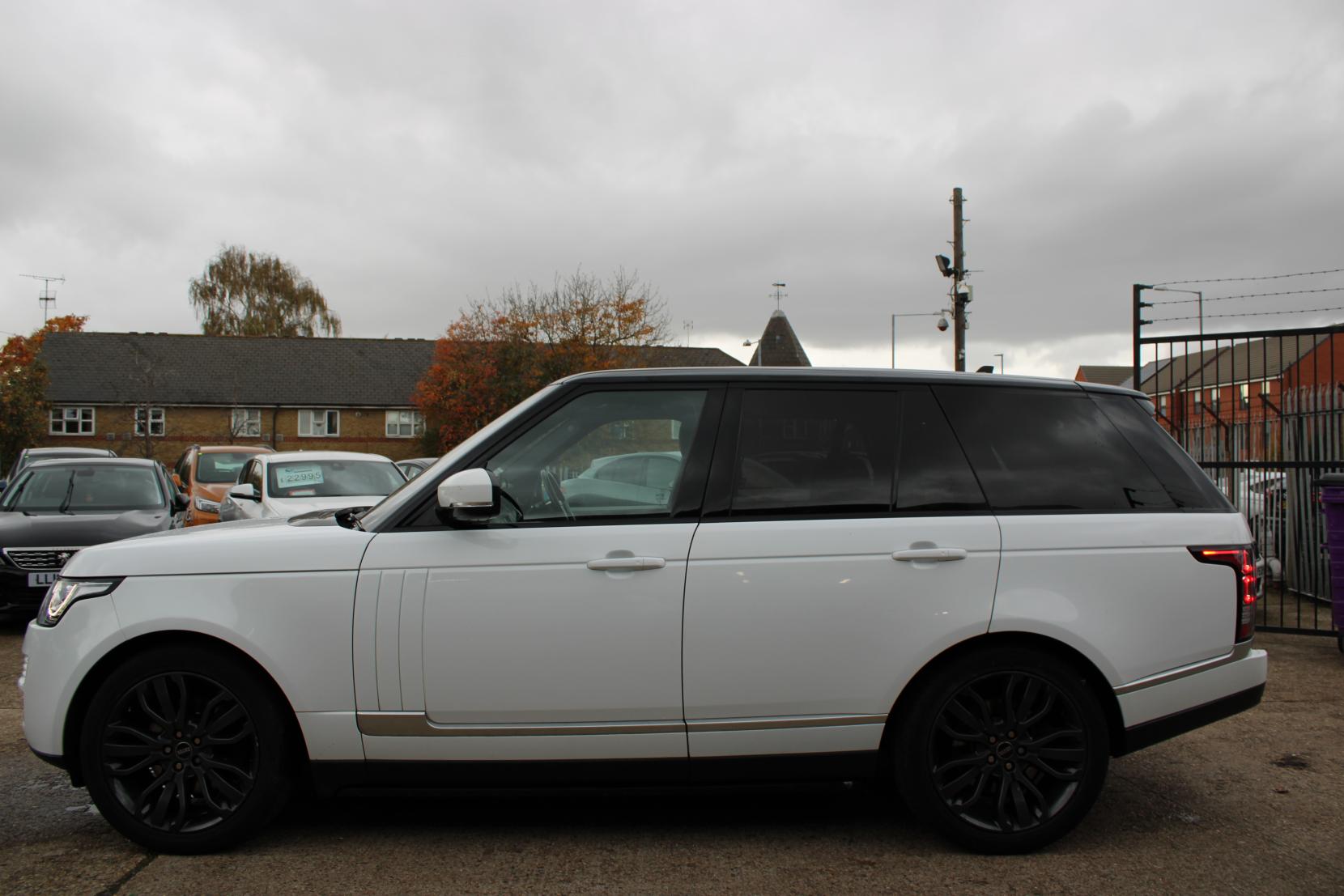Land Rover Range Rover 3.0 TD V6 Vogue SUV 5dr Diesel Auto 4WD Euro 6 (s/s) (258 ps)