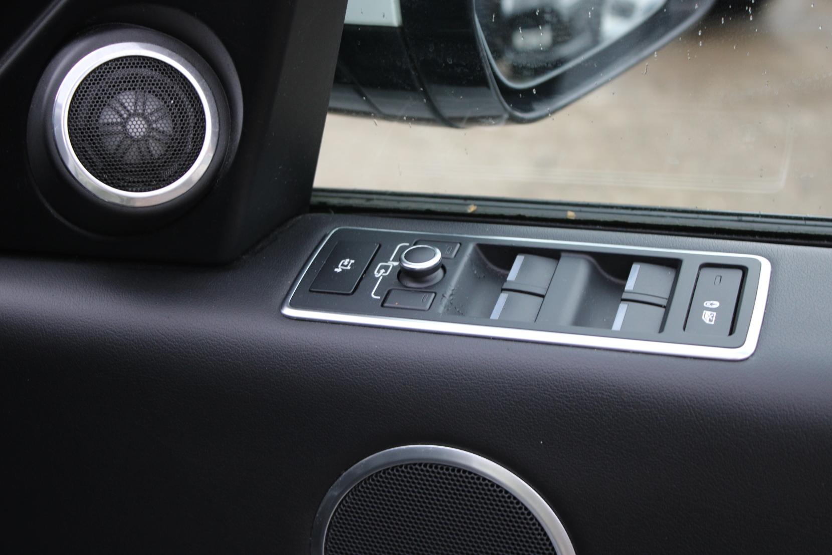 Land Rover Range Rover 3.0 TD V6 Vogue SUV 5dr Diesel Auto 4WD Euro 6 (s/s) (258 ps)