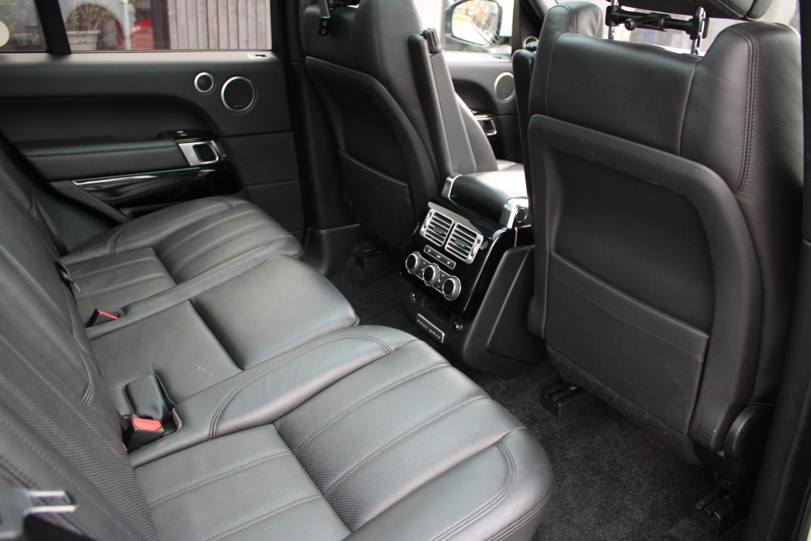 Land Rover Range Rover 3.0 TD V6 Vogue SUV 5dr Diesel Auto 4WD Euro 6 (s/s) (258 ps)