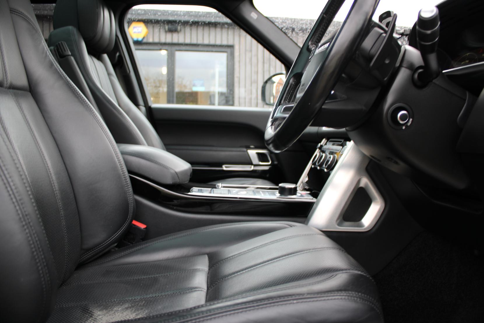 Land Rover Range Rover 3.0 TD V6 Vogue SUV 5dr Diesel Auto 4WD Euro 6 (s/s) (258 ps)