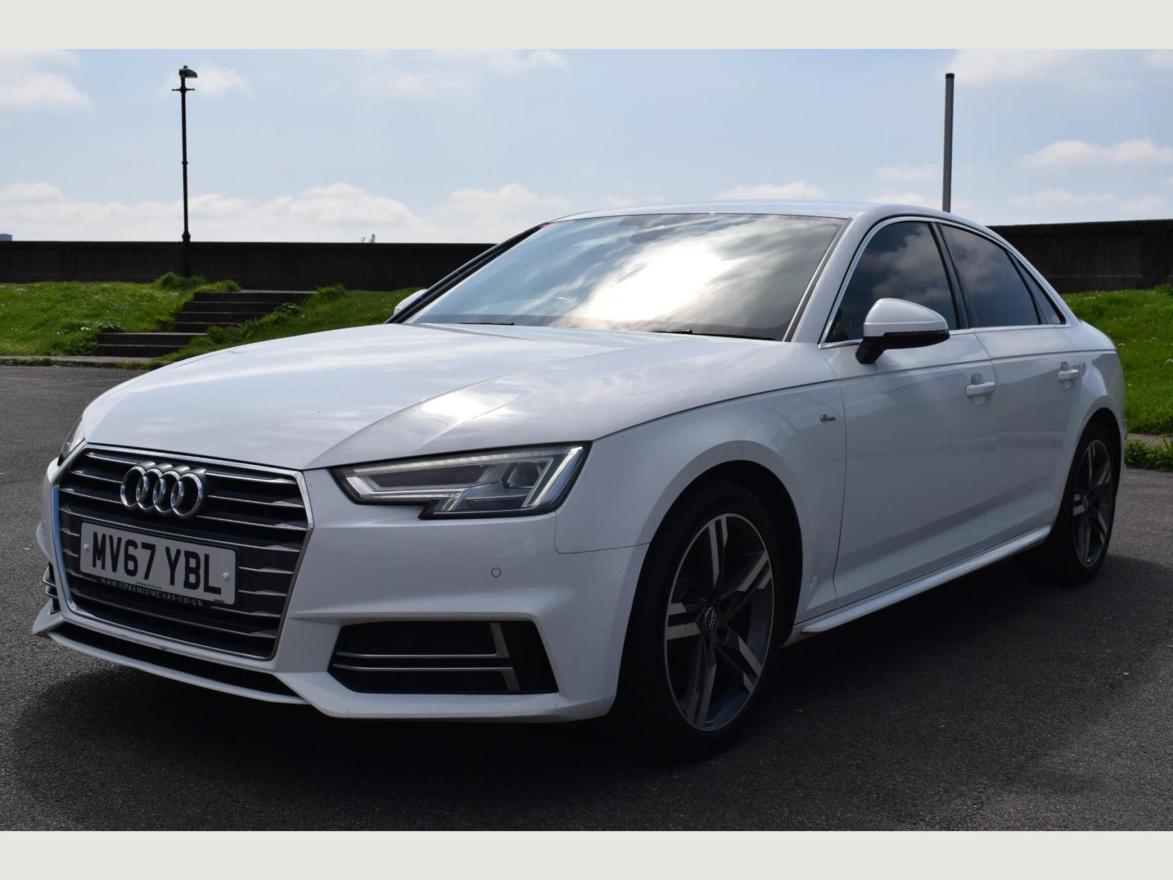 Audi A4 TFSI S LINE