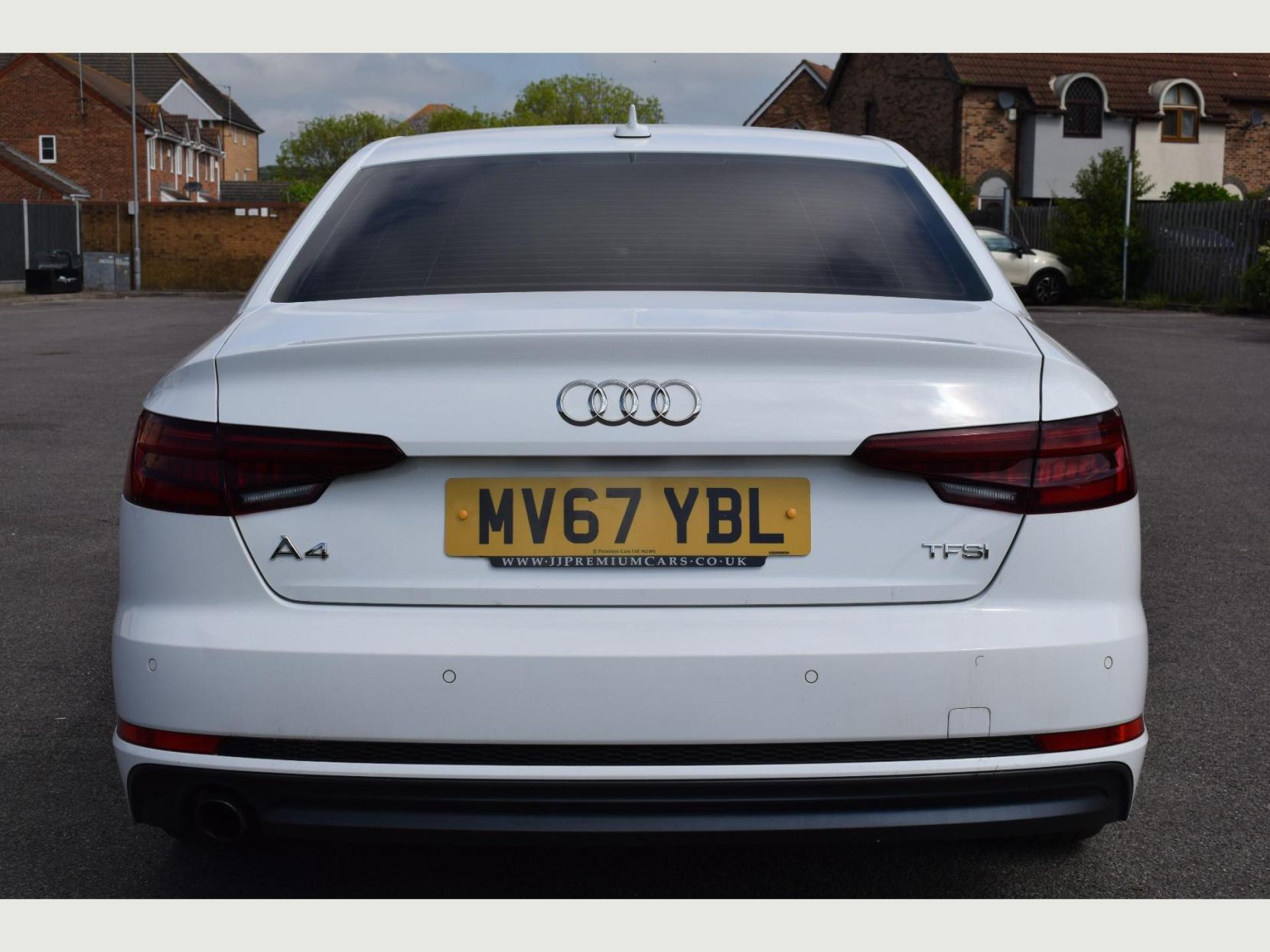 Audi A4 TFSI S LINE