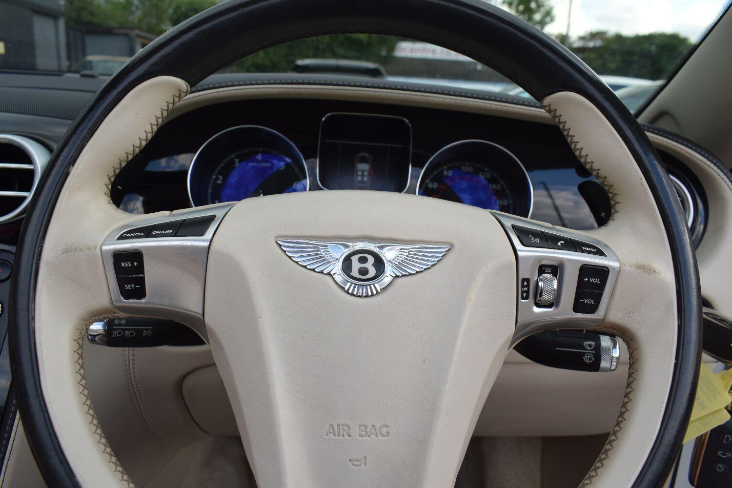 Bentley CONTINENTAL GTC 6.0 W12 GTC Speed