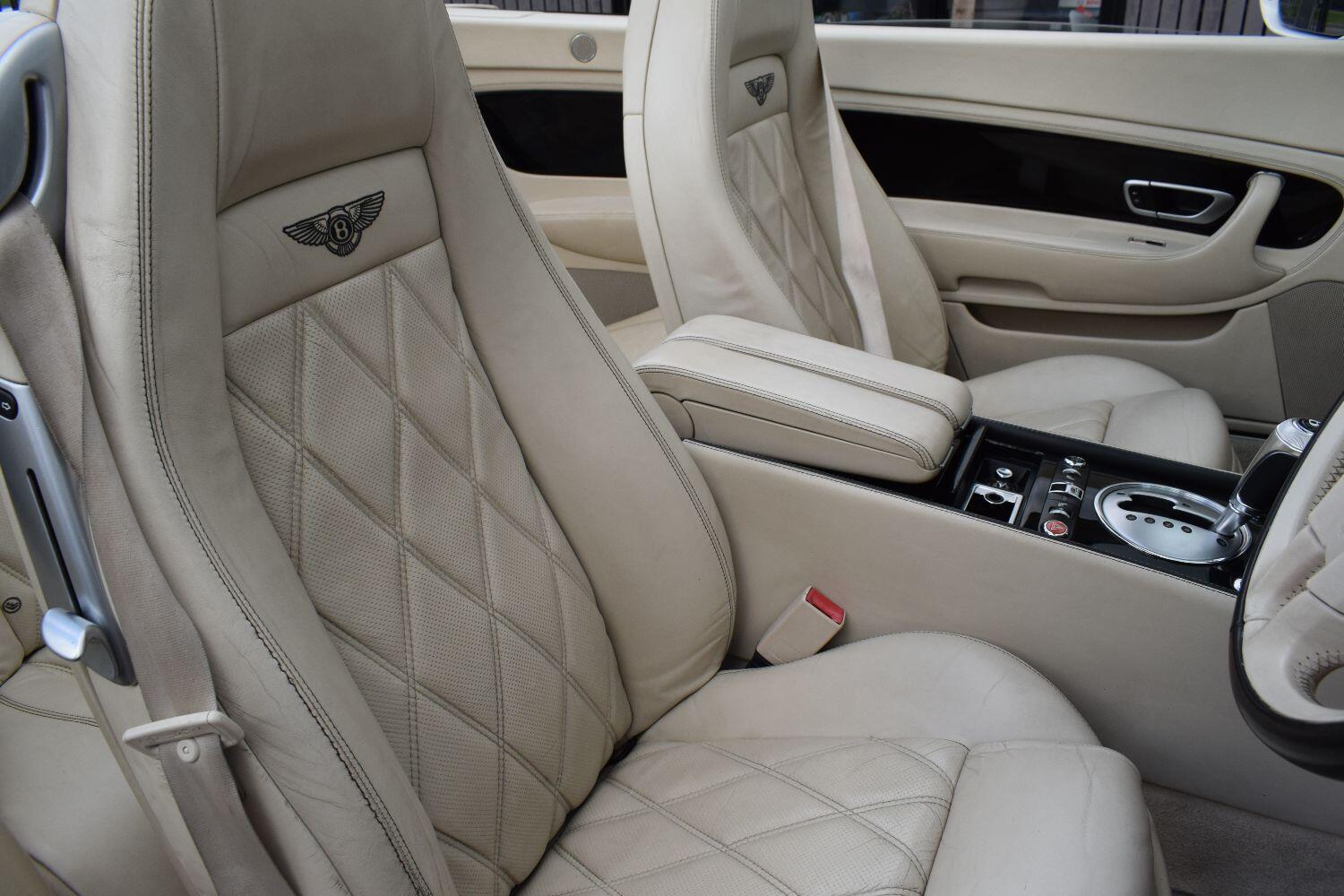 Bentley CONTINENTAL GTC 6.0 W12 GTC Speed