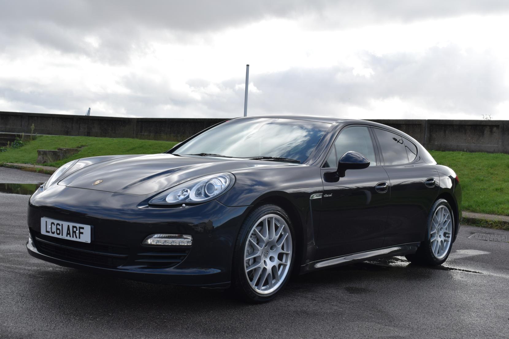 Porsche Panamera 3.0D V6 Hatchback 5dr Diesel TiptronicS Euro 5 (250 ps)